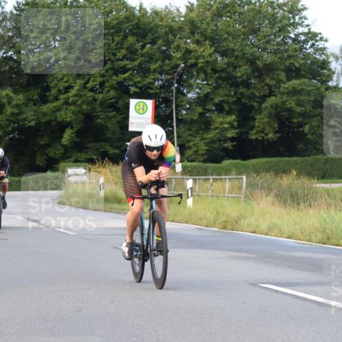 25.08.2024 - Elbe Triathlon Hamburg Fuchs,  Jonas http://msf.ph/oto/6834888 25.08.2024 08:41:05 Radfahren 50, 39, 34, 75 meine-sportfotos.de