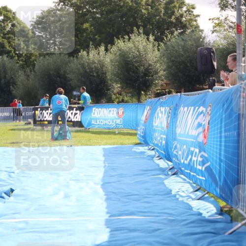 25.08.2024 - Elbe Triathlon Hamburg H.Heesch http://msf.ph/oto/6834890 25.08.2024 10:07:22 Ziel  meine-sportfotos.de