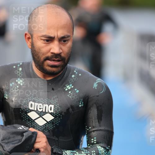 25.08.2024 - Elbe Triathlon Hamburg H.Heesch http://msf.ph/oto/6834905 25.08.2024 08:34:24 Schwimmen 35, 48, 52, 55, 58, 64, 83, 84, 86, 94, 97 meine-sportfotos.de