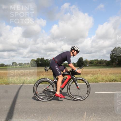 25.08.2024 - Elbe Triathlon Hamburg Fuchs,  Jonas http://msf.ph/oto/6834907 25.08.2024 10:14:29 Radfahren 280, 351 meine-sportfotos.de