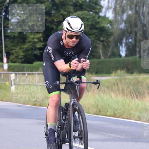 25.08.2024 - Elbe Triathlon Hamburg Fuchs,  Jonas http://msf.ph/oto/6834909 25.08.2024 08:41:07 Radfahren 50, 39, 34, 75 meine-sportfotos.de