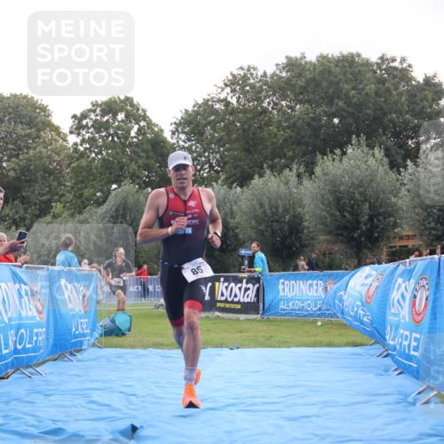 25.08.2024 - Elbe Triathlon Hamburg H.Heesch http://msf.ph/oto/6834911 25.08.2024 10:08:19 Ziel 85 meine-sportfotos.de