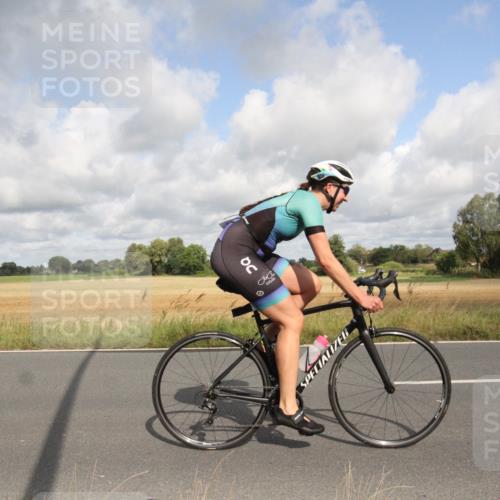 25.08.2024 - Elbe Triathlon Hamburg Fuchs,  Jonas http://msf.ph/oto/6834912 25.08.2024 10:14:43 Radfahren 525, 1850, 300 meine-sportfotos.de