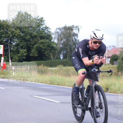 25.08.2024 - Elbe Triathlon Hamburg Fuchs,  Jonas http://msf.ph/oto/6834918 25.08.2024 08:41:07 Radfahren 50, 39, 34, 75 meine-sportfotos.de