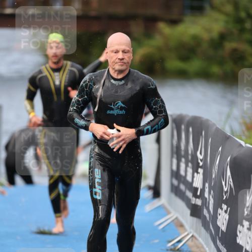 25.08.2024 - Elbe Triathlon Hamburg H.Heesch http://msf.ph/oto/6834920 25.08.2024 08:34:26 Schwimmen 35, 48, 52, 55, 58, 64, 83, 84, 86, 94, 97 meine-sportfotos.de
