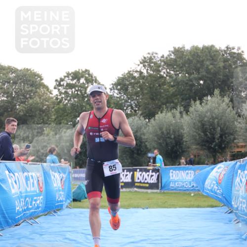 25.08.2024 - Elbe Triathlon Hamburg H.Heesch http://msf.ph/oto/6834928 25.08.2024 10:08:20 Ziel 85 meine-sportfotos.de