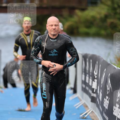 25.08.2024 - Elbe Triathlon Hamburg H.Heesch http://msf.ph/oto/6834929 25.08.2024 08:34:26 Schwimmen 35, 48, 52, 55, 58, 64, 83, 84, 86, 94, 97 meine-sportfotos.de