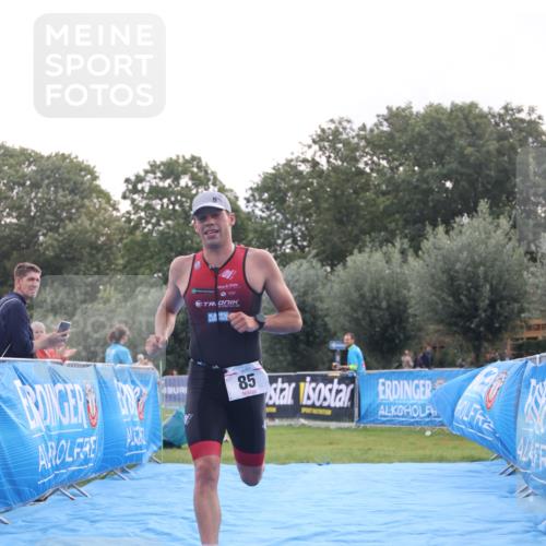 25.08.2024 - Elbe Triathlon Hamburg H.Heesch http://msf.ph/oto/6834933 25.08.2024 10:08:20 Ziel 85 meine-sportfotos.de