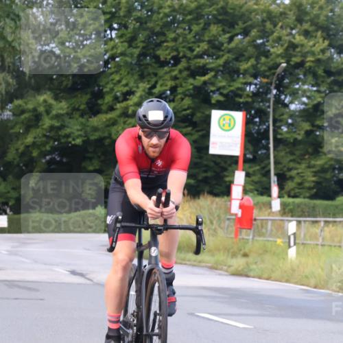 25.08.2024 - Elbe Triathlon Hamburg Fuchs,  Jonas http://msf.ph/oto/6834943 25.08.2024 08:41:10 Radfahren 50, 39, 34, 75 meine-sportfotos.de