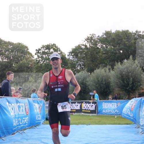 25.08.2024 - Elbe Triathlon Hamburg H.Heesch http://msf.ph/oto/6834948 25.08.2024 10:08:20 Ziel 85 meine-sportfotos.de