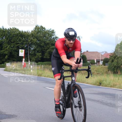 25.08.2024 - Elbe Triathlon Hamburg Fuchs,  Jonas http://msf.ph/oto/6834958 25.08.2024 08:41:11 Radfahren 39, 34, 75 meine-sportfotos.de
