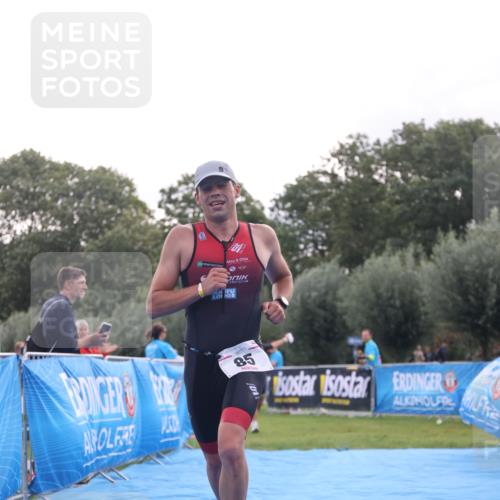 25.08.2024 - Elbe Triathlon Hamburg H.Heesch http://msf.ph/oto/6834963 25.08.2024 10:08:20 Ziel 85 meine-sportfotos.de