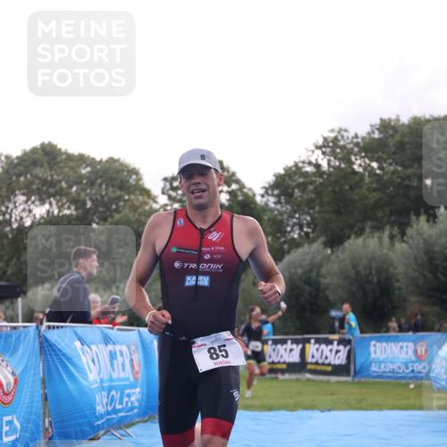 25.08.2024 - Elbe Triathlon Hamburg H.Heesch http://msf.ph/oto/6834983 25.08.2024 10:08:20 Ziel 85 meine-sportfotos.de