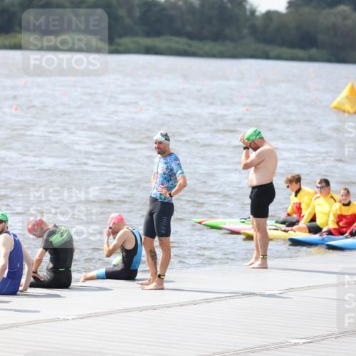 25.08.2024 - Elbe Triathlon Hamburg H.Heesch http://msf.ph/oto/6834993 25.08.2024 13:58:10 Schwimmen  meine-sportfotos.de