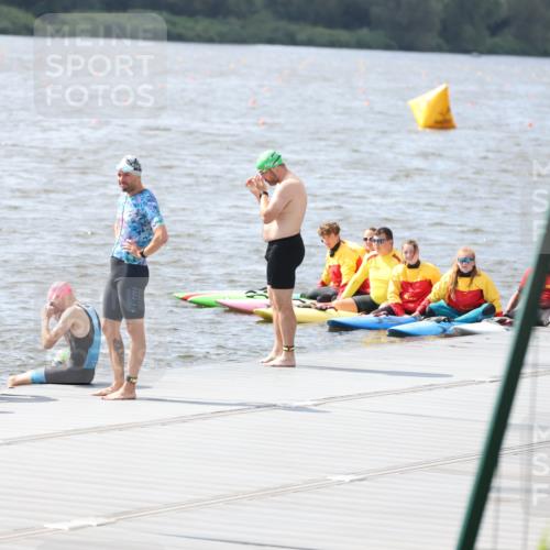 25.08.2024 - Elbe Triathlon Hamburg H.Heesch http://msf.ph/oto/6835007 25.08.2024 13:58:11 Schwimmen  meine-sportfotos.de