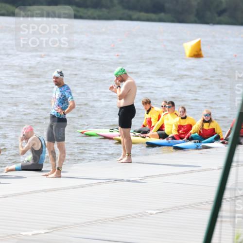 25.08.2024 - Elbe Triathlon Hamburg H.Heesch http://msf.ph/oto/6835017 25.08.2024 13:58:11 Schwimmen  meine-sportfotos.de