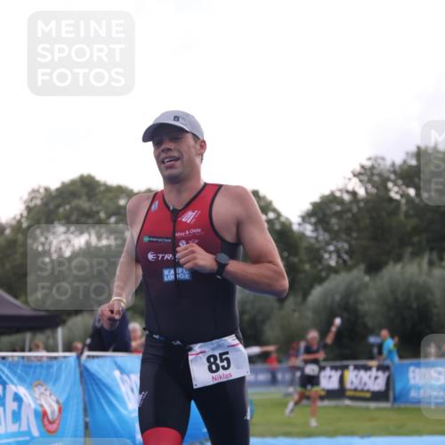 25.08.2024 - Elbe Triathlon Hamburg H.Heesch http://msf.ph/oto/6835019 25.08.2024 10:08:20 Ziel 85 meine-sportfotos.de