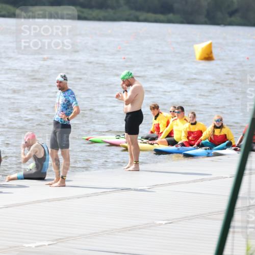 25.08.2024 - Elbe Triathlon Hamburg H.Heesch http://msf.ph/oto/6835021 25.08.2024 13:58:11 Schwimmen  meine-sportfotos.de