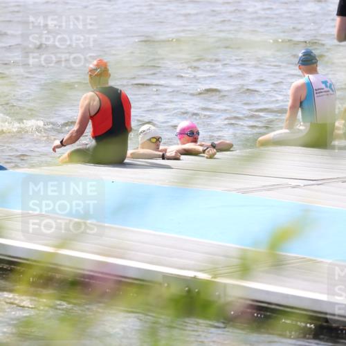25.08.2024 - Elbe Triathlon Hamburg H.Heesch http://msf.ph/oto/6835023 25.08.2024 13:58:15 Schwimmen  meine-sportfotos.de