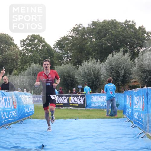 25.08.2024 - Elbe Triathlon Hamburg H.Heesch http://msf.ph/oto/6835052 25.08.2024 10:08:35 Ziel 82 meine-sportfotos.de