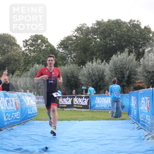 25.08.2024 - Elbe Triathlon Hamburg H.Heesch http://msf.ph/oto/6835070 25.08.2024 10:08:35 Ziel 82 meine-sportfotos.de