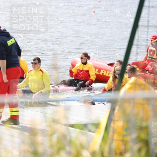 25.08.2024 - Elbe Triathlon Hamburg H.Heesch http://msf.ph/oto/6835096 25.08.2024 13:59:55 Schwimmen  meine-sportfotos.de