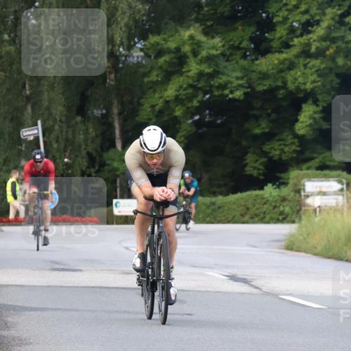 25.08.2024 - Elbe Triathlon Hamburg Fuchs,  Jonas http://msf.ph/oto/6835100 25.08.2024 08:41:29 Radfahren 76, 99, 77, 42 meine-sportfotos.de