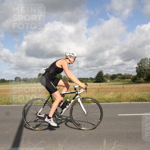 25.08.2024 - Elbe Triathlon Hamburg Fuchs,  Jonas http://msf.ph/oto/6835102 25.08.2024 10:17:37 Radfahren 550, 595, 515, 500, 441 meine-sportfotos.de