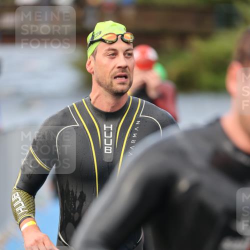25.08.2024 - Elbe Triathlon Hamburg H.Heesch http://msf.ph/oto/6835104 25.08.2024 08:34:30 Schwimmen 35, 48, 52, 55, 58, 83, 84, 94, 97 meine-sportfotos.de