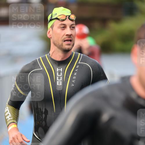 25.08.2024 - Elbe Triathlon Hamburg H.Heesch http://msf.ph/oto/6835109 25.08.2024 08:34:30 Schwimmen 35, 48, 52, 55, 58, 83, 84, 94, 97 meine-sportfotos.de