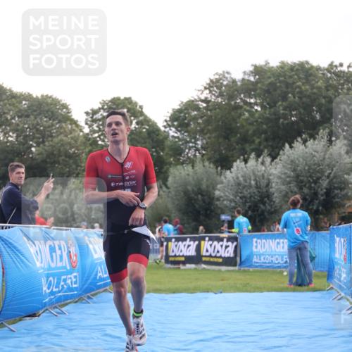 25.08.2024 - Elbe Triathlon Hamburg H.Heesch http://msf.ph/oto/6835112 25.08.2024 10:08:36 Ziel 82 meine-sportfotos.de