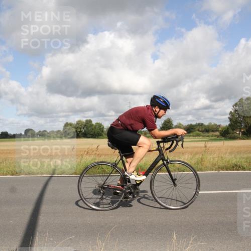 25.08.2024 - Elbe Triathlon Hamburg Fuchs,  Jonas http://msf.ph/oto/6835121 25.08.2024 10:17:48 Radfahren 441, 456 meine-sportfotos.de