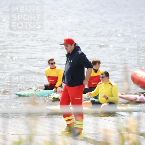 25.08.2024 - Elbe Triathlon Hamburg H.Heesch http://msf.ph/oto/6835125 25.08.2024 13:59:56 Schwimmen  meine-sportfotos.de