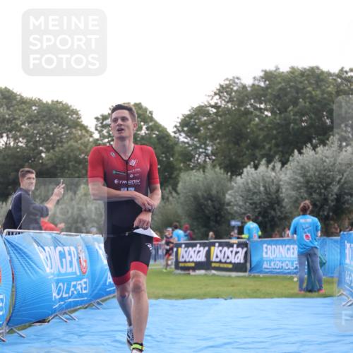 25.08.2024 - Elbe Triathlon Hamburg H.Heesch http://msf.ph/oto/6835129 25.08.2024 10:08:36 Ziel 82 meine-sportfotos.de