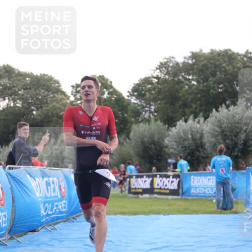 25.08.2024 - Elbe Triathlon Hamburg H.Heesch http://msf.ph/oto/6835133 25.08.2024 10:08:36 Ziel 82 meine-sportfotos.de