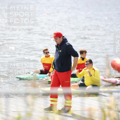 25.08.2024 - Elbe Triathlon Hamburg H.Heesch http://msf.ph/oto/6835137 25.08.2024 13:59:57 Schwimmen  meine-sportfotos.de