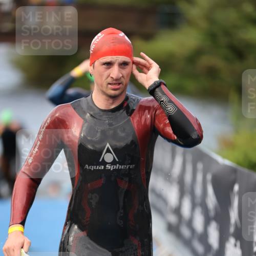 25.08.2024 - Elbe Triathlon Hamburg H.Heesch http://msf.ph/oto/6835142 25.08.2024 08:34:32 Schwimmen 35, 48, 55, 58, 83, 84, 94, 97 meine-sportfotos.de