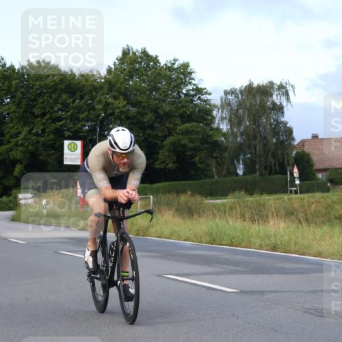25.08.2024 - Elbe Triathlon Hamburg Fuchs,  Jonas http://msf.ph/oto/6835151 25.08.2024 08:41:30 Radfahren 99, 77, 42 meine-sportfotos.de