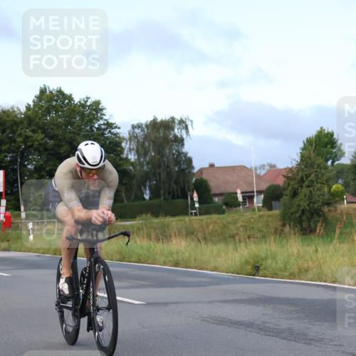 25.08.2024 - Elbe Triathlon Hamburg Fuchs,  Jonas http://msf.ph/oto/6835158 25.08.2024 08:41:30 Radfahren 99, 77, 42 meine-sportfotos.de