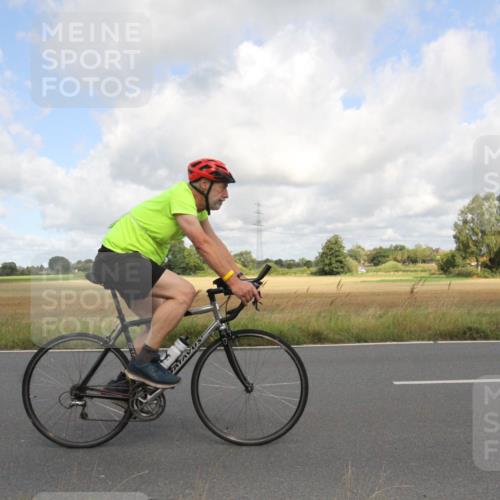 25.08.2024 - Elbe Triathlon Hamburg Fuchs,  Jonas http://msf.ph/oto/6835159 25.08.2024 10:18:09 Radfahren 516, 406, 371, 455 meine-sportfotos.de