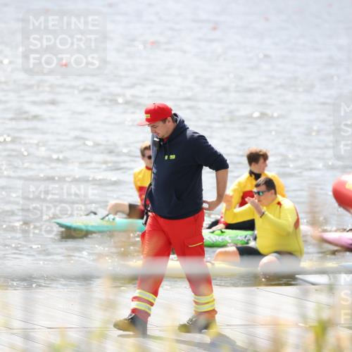 25.08.2024 - Elbe Triathlon Hamburg H.Heesch http://msf.ph/oto/6835161 25.08.2024 13:59:57 Schwimmen  meine-sportfotos.de