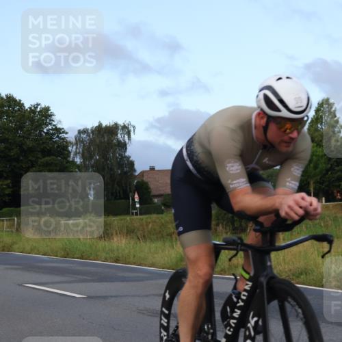 25.08.2024 - Elbe Triathlon Hamburg Fuchs,  Jonas http://msf.ph/oto/6835168 25.08.2024 08:41:31 Radfahren 99, 77, 42 meine-sportfotos.de