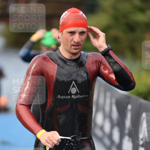 25.08.2024 - Elbe Triathlon Hamburg H.Heesch http://msf.ph/oto/6835174 25.08.2024 08:34:32 Schwimmen 35, 48, 55, 58, 83, 84, 94, 97 meine-sportfotos.de