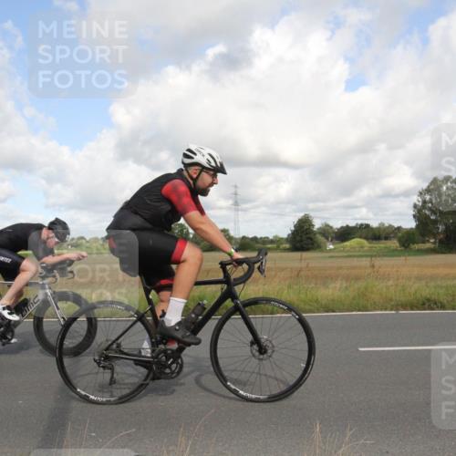 25.08.2024 - Elbe Triathlon Hamburg Fuchs,  Jonas http://msf.ph/oto/6835175 25.08.2024 10:18:26 Radfahren 473, 544, 602, 276 meine-sportfotos.de