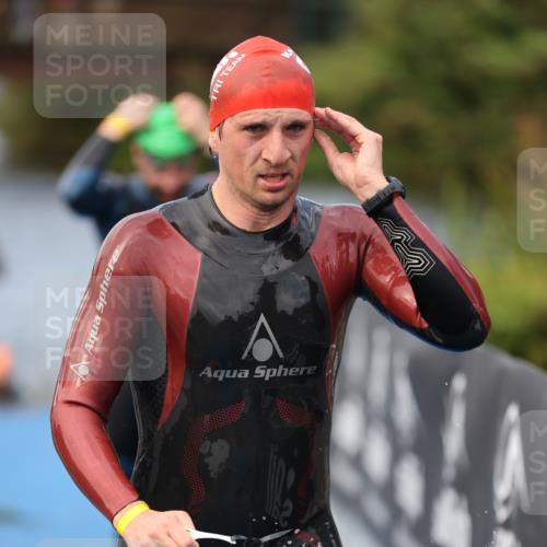 25.08.2024 - Elbe Triathlon Hamburg H.Heesch http://msf.ph/oto/6835179 25.08.2024 08:34:32 Schwimmen 35, 48, 55, 58, 83, 84, 94, 97 meine-sportfotos.de