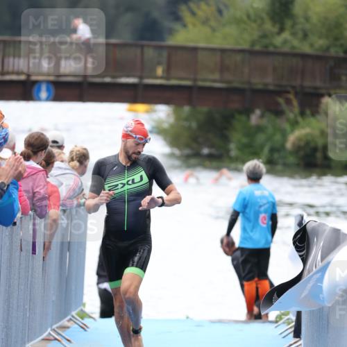 25.08.2024 - Elbe Triathlon Hamburg H.Heesch http://msf.ph/oto/6835185 25.08.2024 14:03:41 Schwimmen 16 meine-sportfotos.de