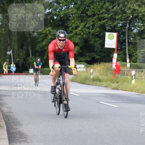 25.08.2024 - Elbe Triathlon Hamburg Fuchs,  Jonas http://msf.ph/oto/6835187 25.08.2024 08:41:33 Radfahren 99, 77, 42 meine-sportfotos.de