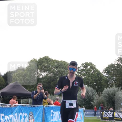 25.08.2024 - Elbe Triathlon Hamburg H.Heesch http://msf.ph/oto/6835197 25.08.2024 10:09:01 Ziel 65 meine-sportfotos.de