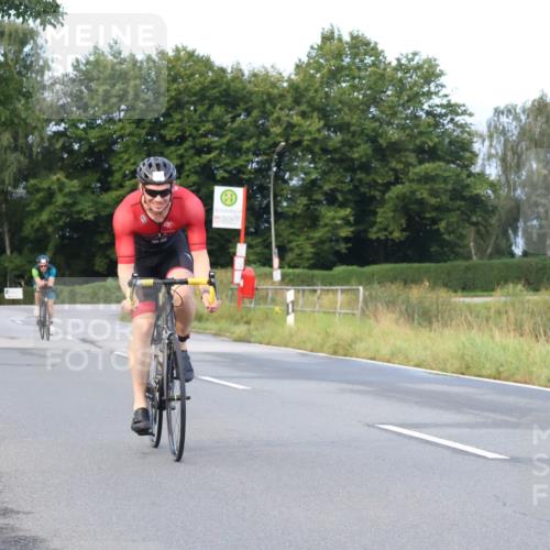 25.08.2024 - Elbe Triathlon Hamburg Fuchs,  Jonas http://msf.ph/oto/6835203 25.08.2024 08:41:33 Radfahren 99, 77, 42 meine-sportfotos.de