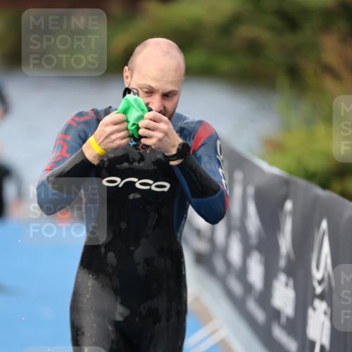 25.08.2024 - Elbe Triathlon Hamburg H.Heesch http://msf.ph/oto/6835209 25.08.2024 08:34:34 Schwimmen 35, 48, 55, 58, 83, 84, 94, 97 meine-sportfotos.de